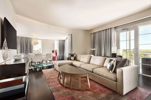 Luxe beddengoed, donsdekens, pillowtop-bedden, een kluis op de kamer