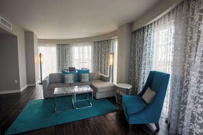 Luxe beddengoed, donsdekens, pillowtop-bedden, een kluis op de kamer