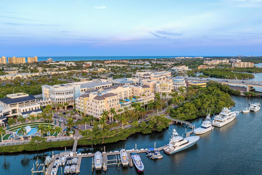 Wyndham Grand Jupiter at Harbourside Place