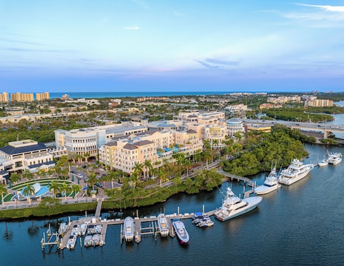 Wyndham Grand Jupiter at Harbourside Place