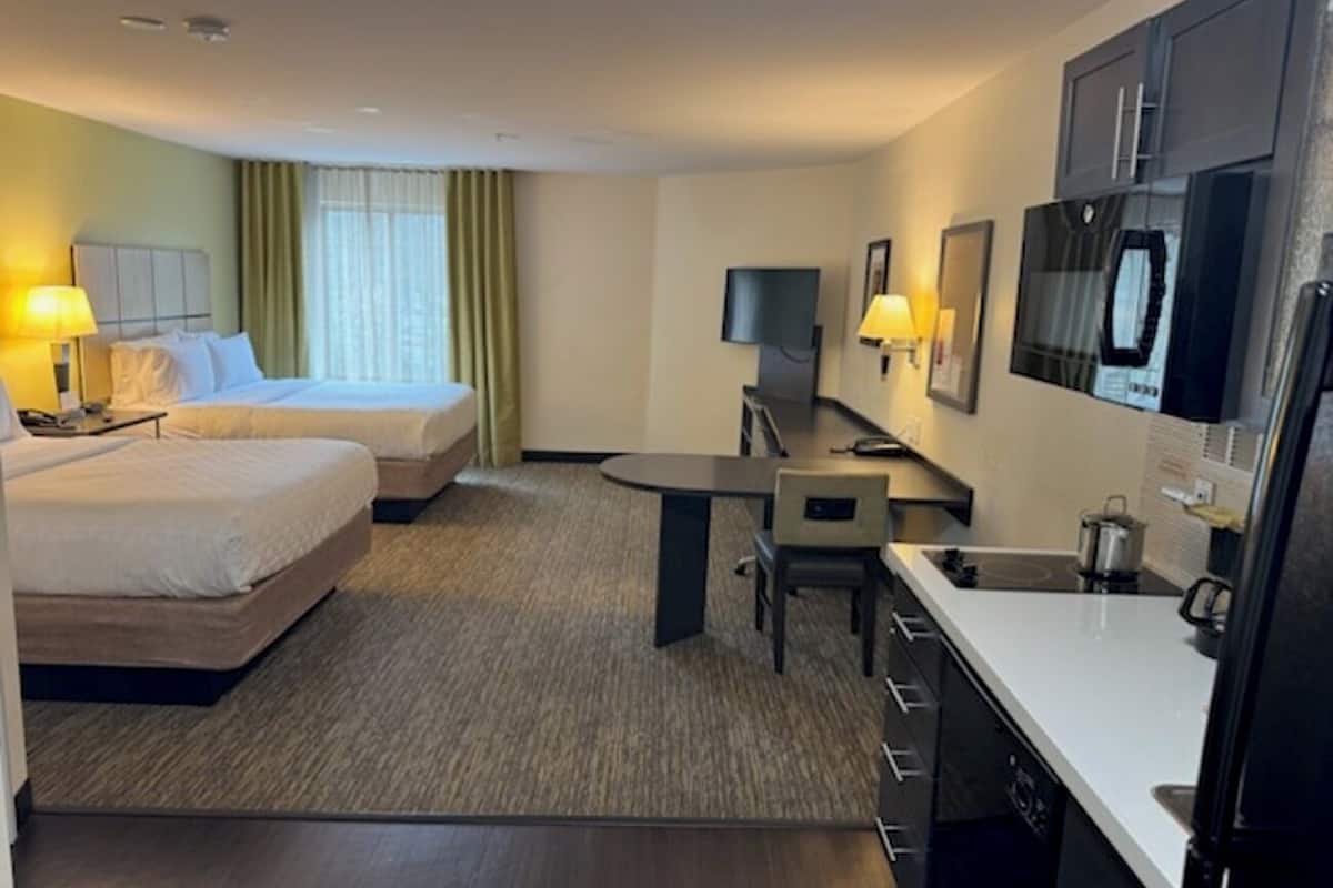 1 bedroom, in-room safe, desk, blackout curtains