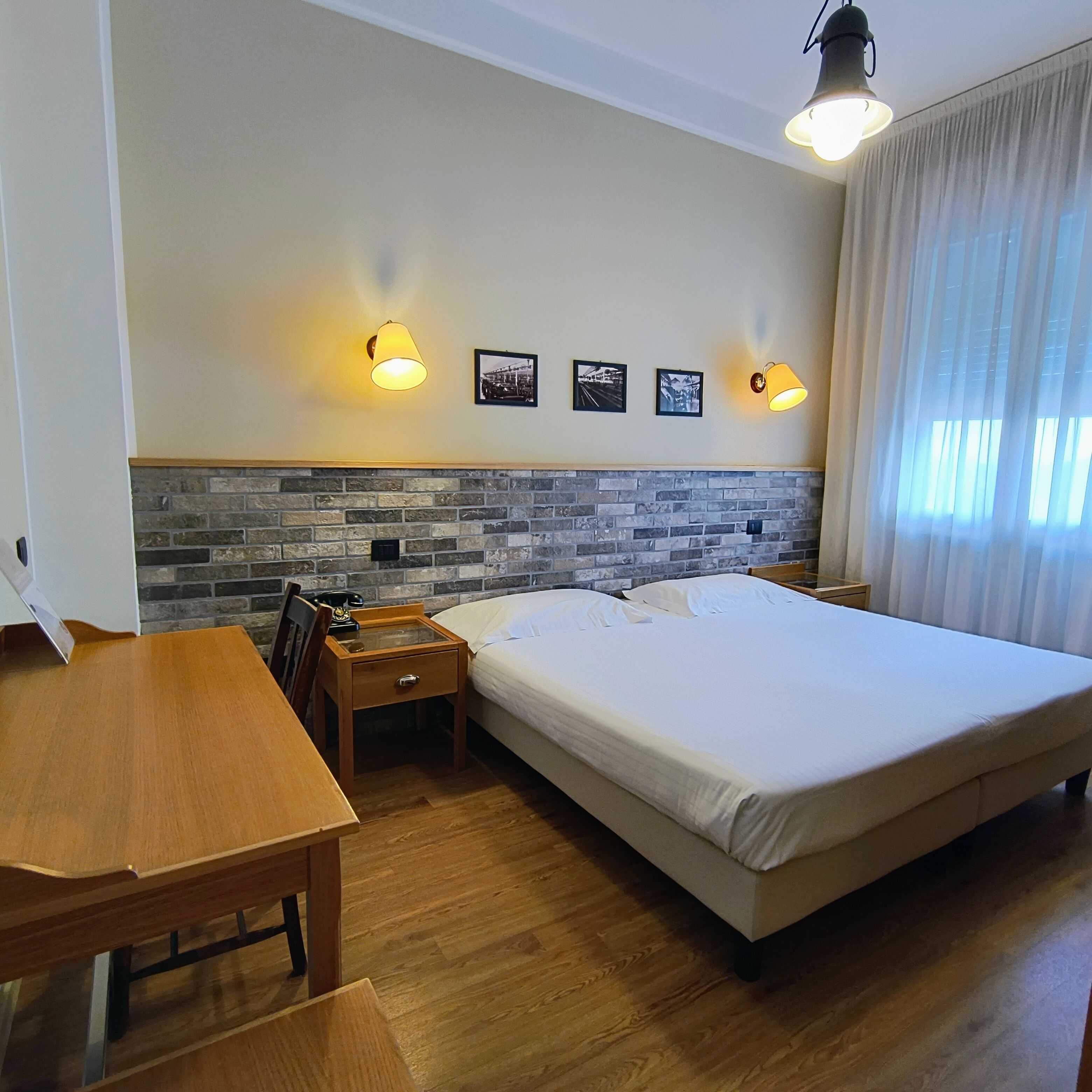 suite | 1 bedroom, minibar, in-room safe, desk