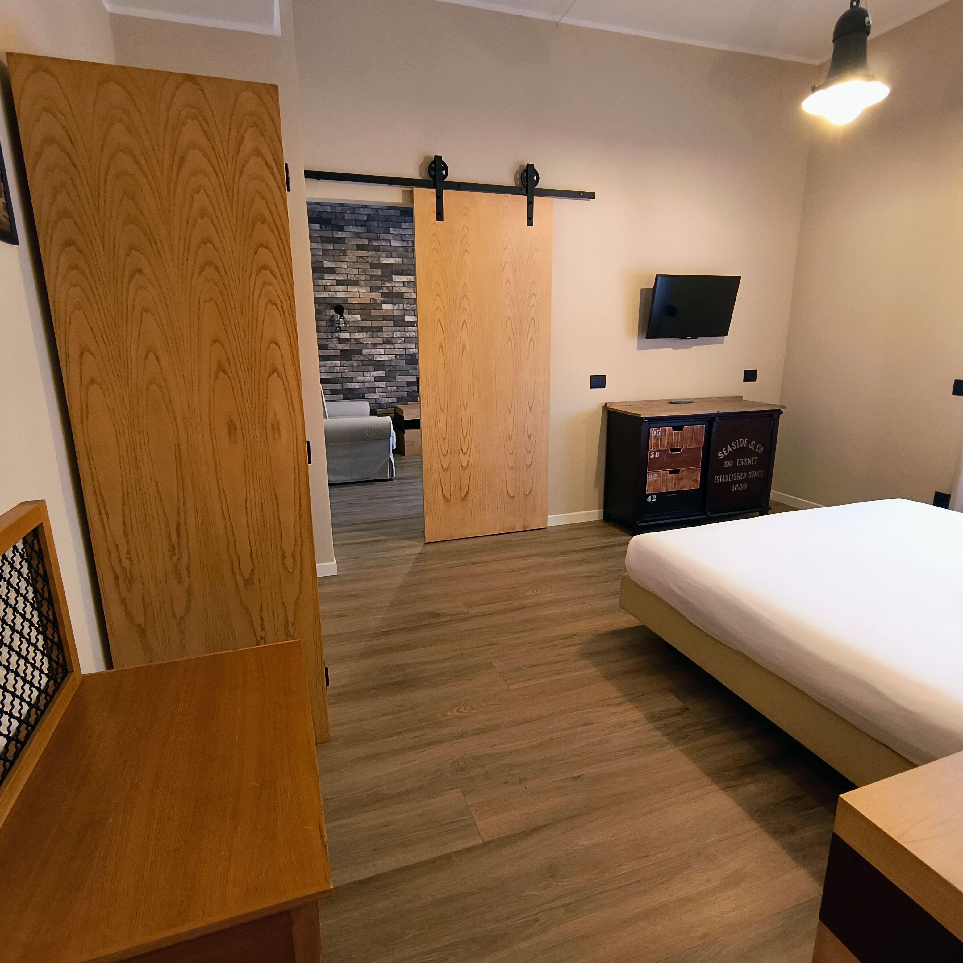 suite | 1 bedroom, minibar, in-room safe, desk