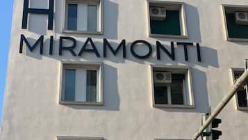 Facciata della struttura