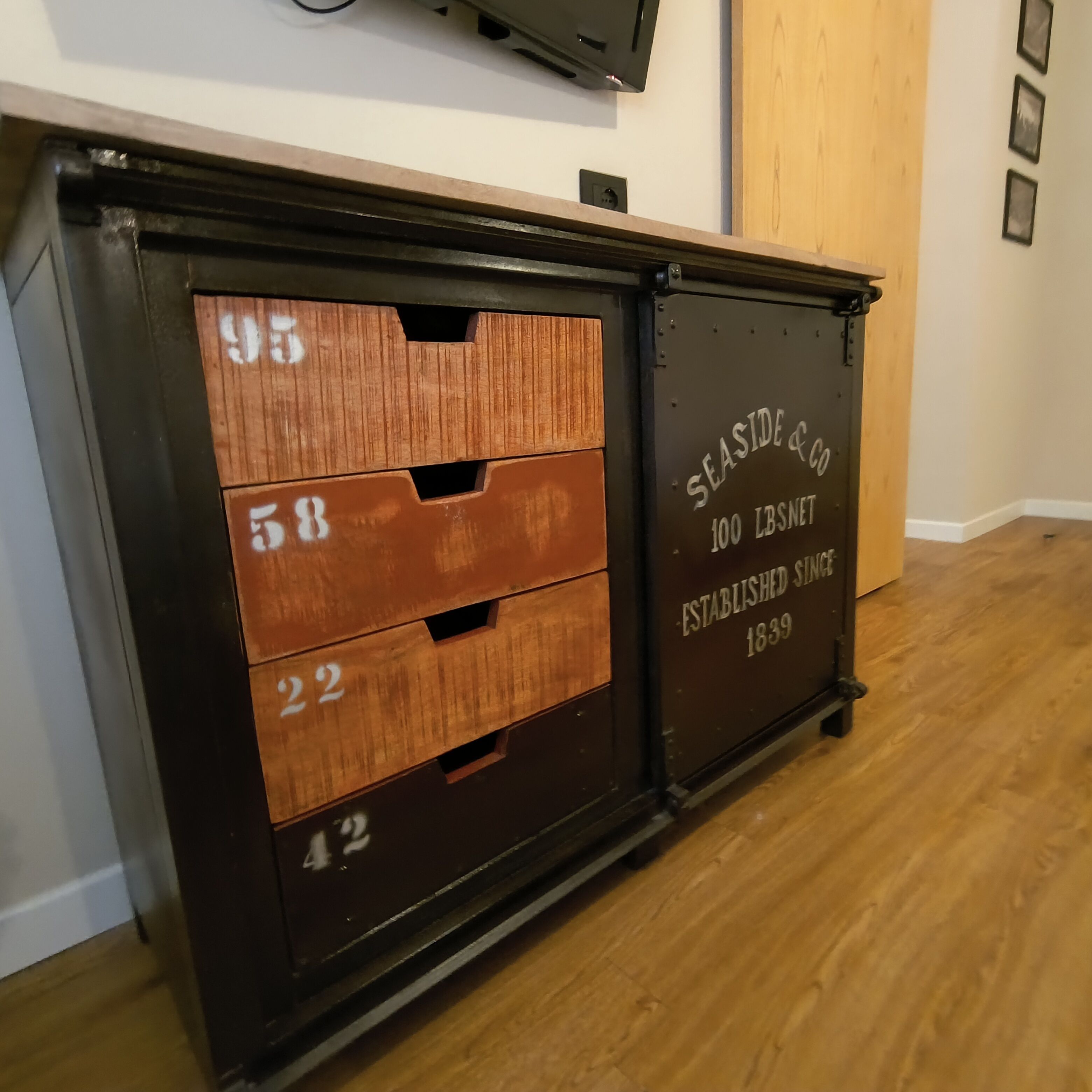 suite | 1 bedroom, minibar, in-room safe, desk