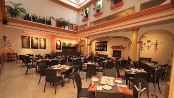 Se ofrece un desayuno a la carta todos los días (por un coste adicional)