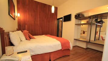 Habitación doble superior | Caja fuerte, tabla de planchar con plancha, cunas gratuitas