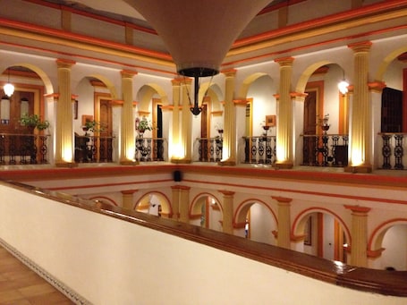 Interior. Hotel Ciudad Real Centro Histórico