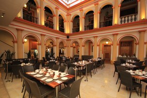 Daily cooked-to-order breakfast for a fee