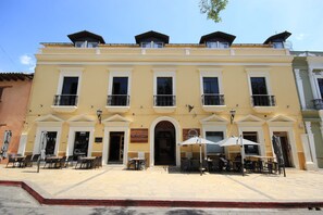 Front of property - Hotel Ciudad Real Centro Histórico (San Cristóbal de las Casas)