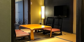 2 bedrooms, down comforters, desk, free WiFi - Kyoto Miyabi Inn -Only one group a day- (Kyoto)