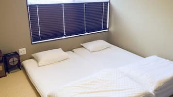 Casa de ciudad clásica, 2 habitaciones, para no fumadores, cocineta | 2 habitaciones, edredón, escritorio y wifi gratis