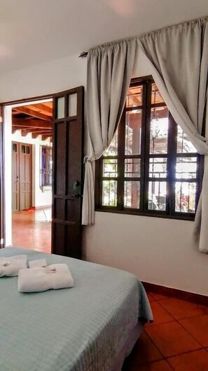 Basic Triple Room | Free WiFi - Mikaso Hotel (San Pedro La Laguna)