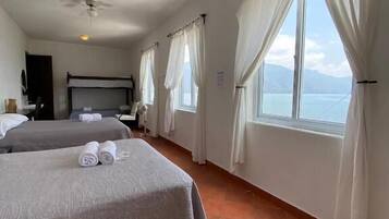 Chambre Confort, vue lac | Wi-Fi gratuit