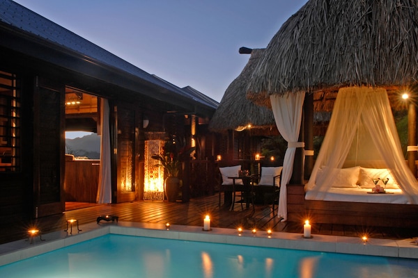3 outdoor pools, sun loungers