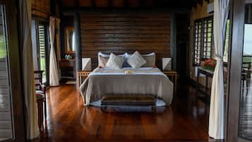 Villa Emaho | Premium bedding, minibar, in-room safe, free WiFi