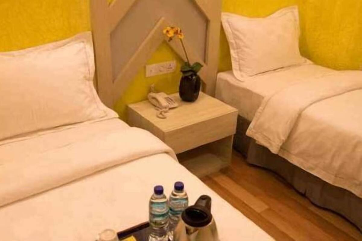 Blackout drapes, soundproofing, free WiFi, bed sheets