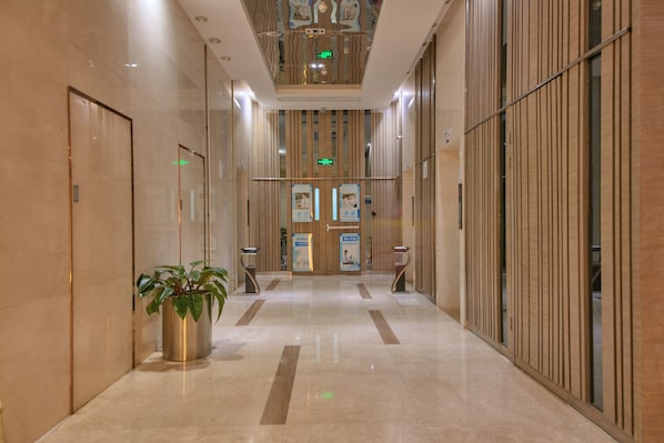 Interior - Holiday Inn Express Luoyang City Center by IHG (Luoyang)