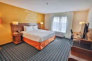 Standard Room, 1 King Bed | In-room safe, desk, iron/ironing board, free WiFi - Wavecrest Lodge (Fort Walton Beach)