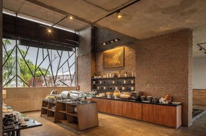 매일 뷔페 아침 식사(1인당 THB 200)