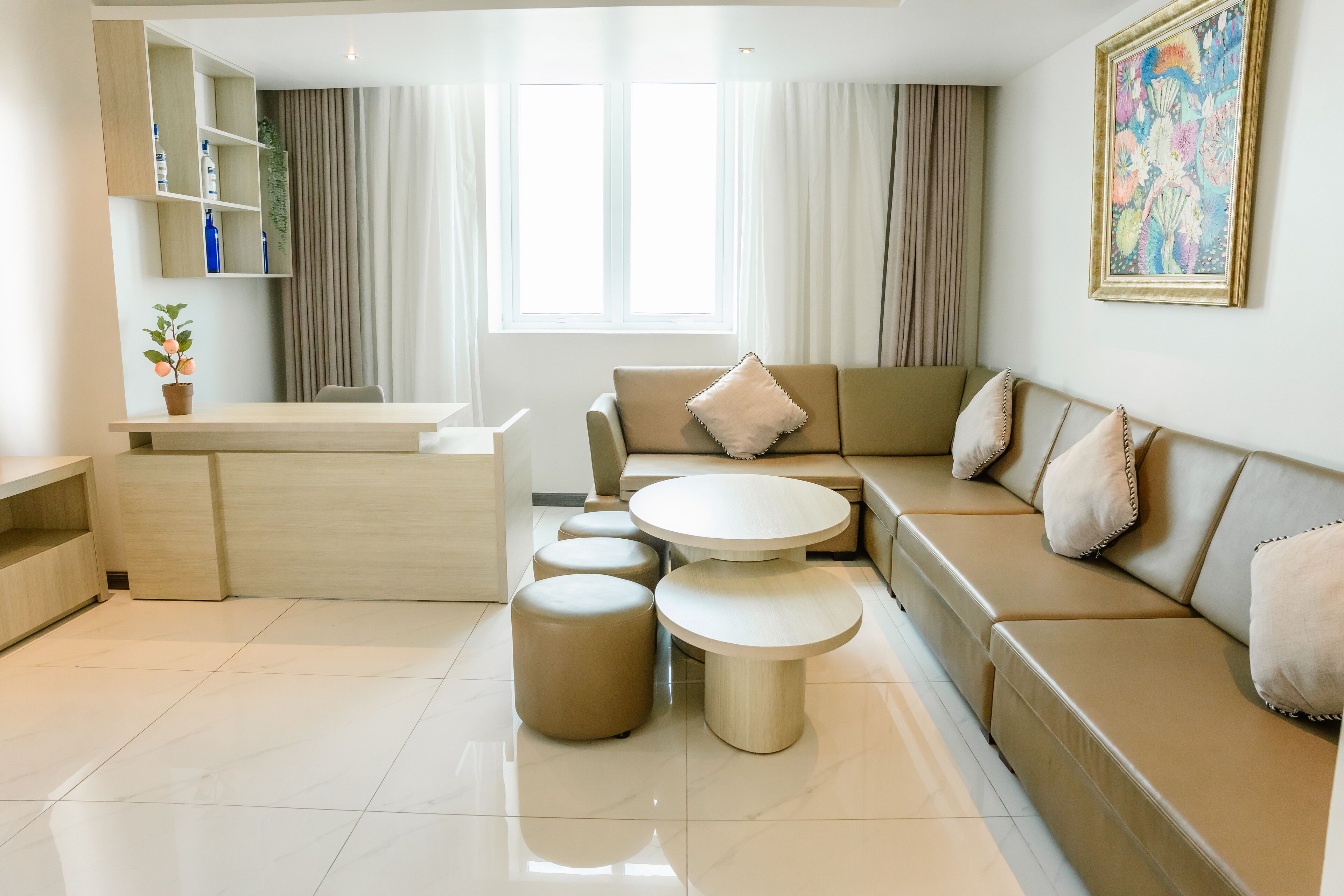 Penthouse Suite | Zona de estar | Una televisión LCD