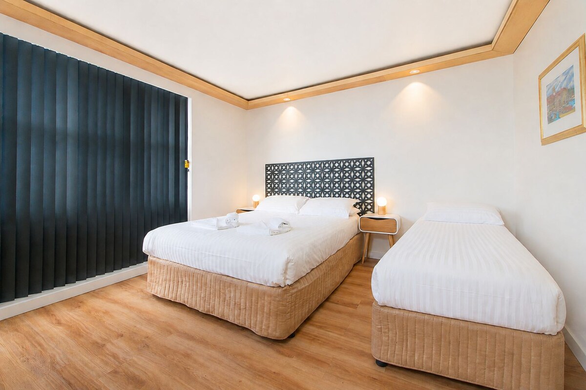 Standard Triple Room | WiFi (free), bed sheets