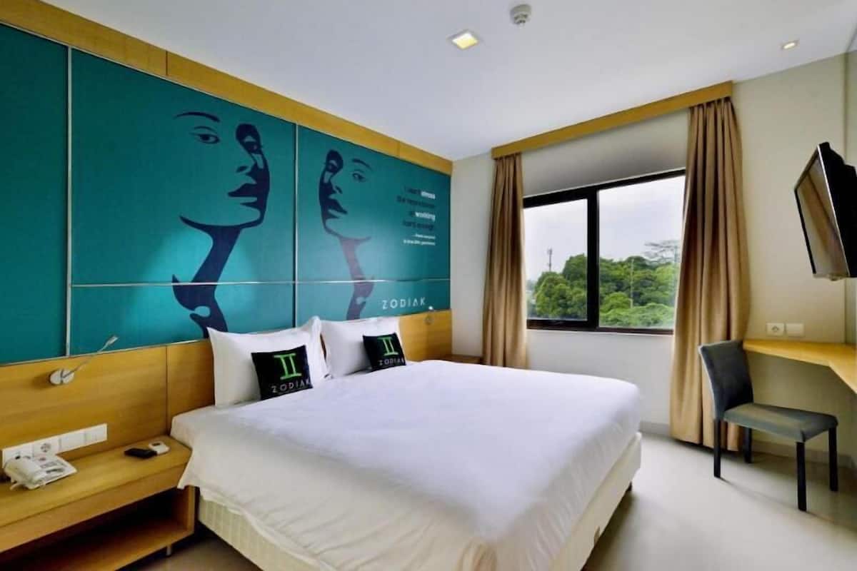 Cofres nos quartos, escrivaninha, Wi-Fi de cortesia, roupa de cama