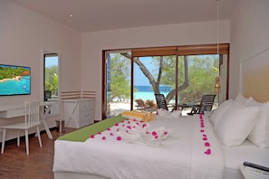 Deluxe Beach Villa | Premium bedding, memory foam beds, minibar, in-room safe - Eriyadu Island Resort (Eriyadu)