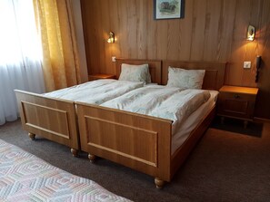 Triple Room | In-room safe, free WiFi
