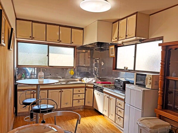 Mixed Dormitory with 4 bunk beds (8 beds) | Private kitchen - Nikko Park Lodge Tobu Station (Nikko)