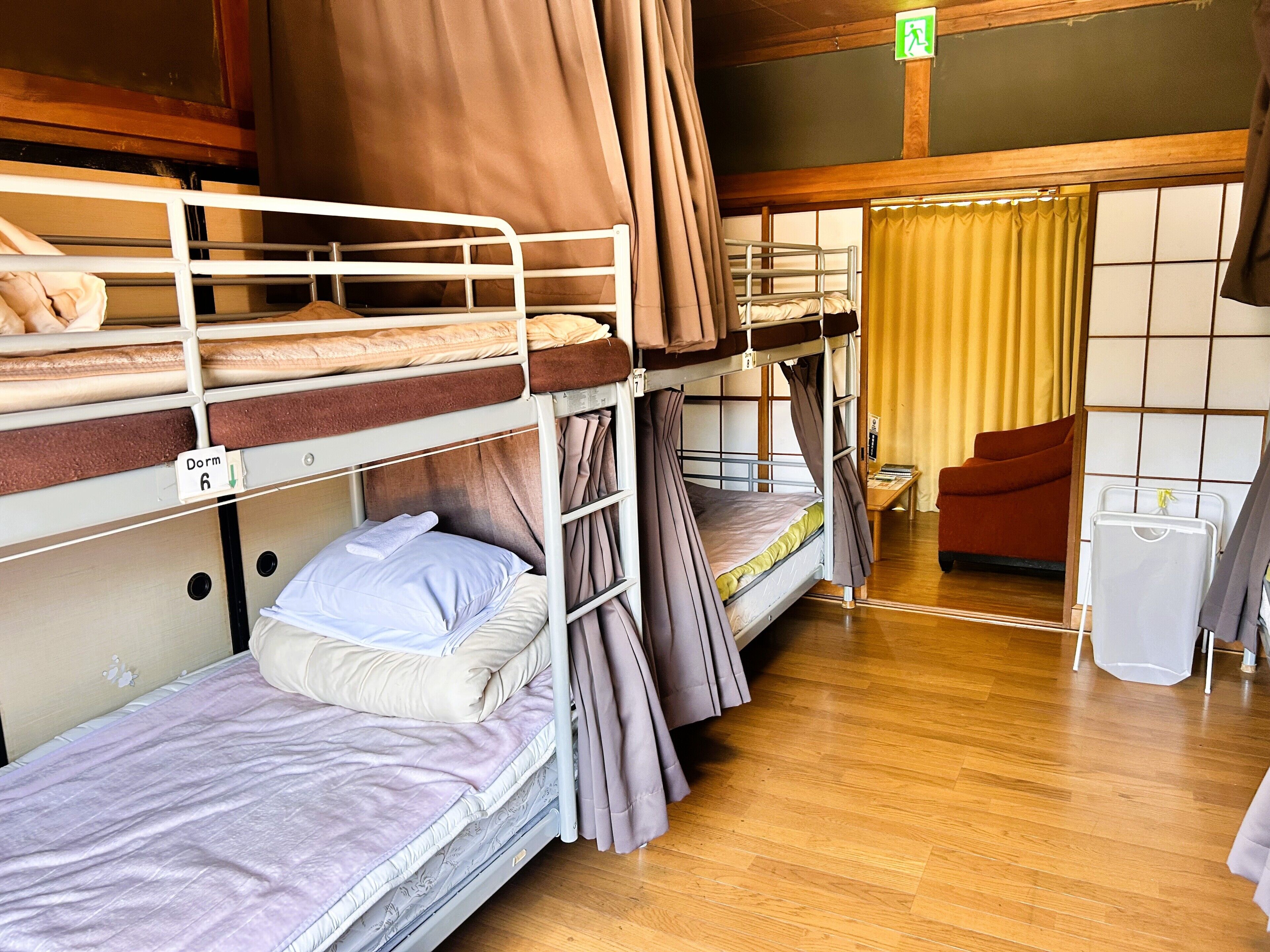Dortoir Partagé, dortoir mixte (with 4 bunk beds (8 beds))