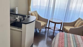 Double Room | In-room safe, blackout drapes, soundproofing, iron/ironing board