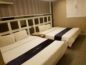 Twin Room - Bali Tourist Hotel (Seoul)