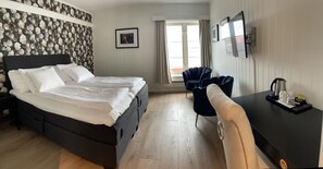 标准双人房, 1 间卧室, 海洋景观 | 加厚床垫、床单