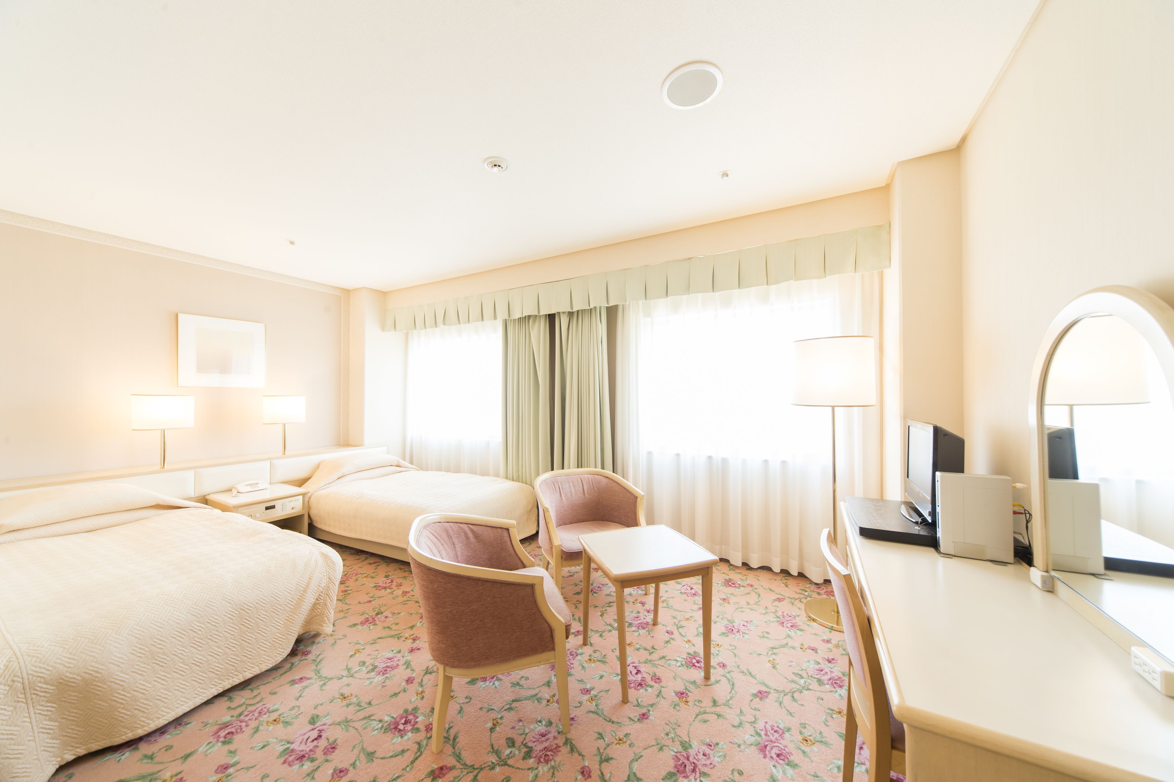 down duvets, in-room safe, desk, iron/ironing board