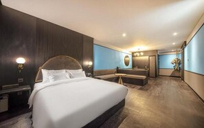 Free minibar, individually decorated, individually furnished, desk - Hotel Northtel (Daegu)