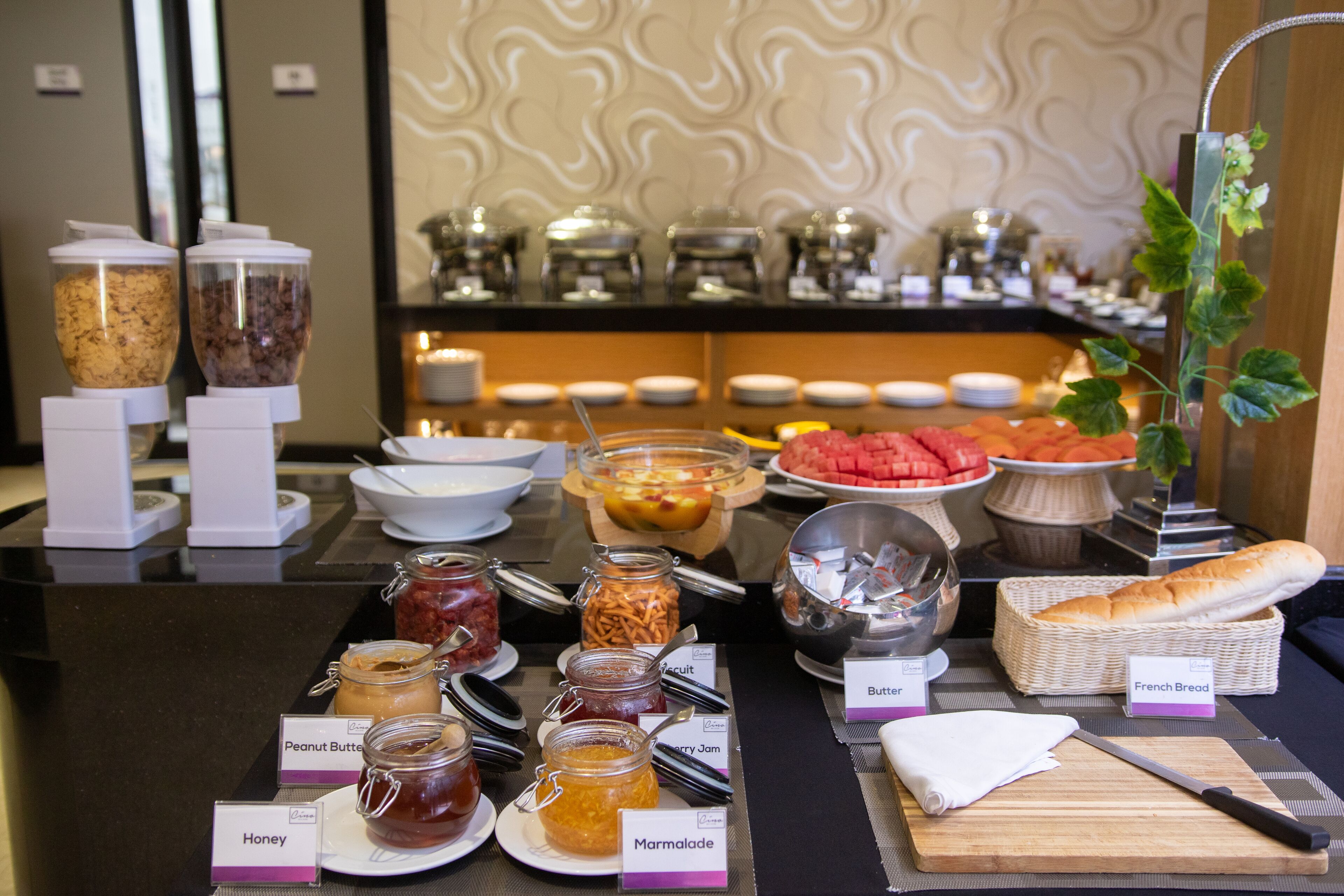 daily buffet breakfast (thb 350 per person)
