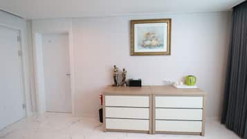 Habitación estándar doble | Tabla de planchar con plancha, wifi gratis, ropa de cama