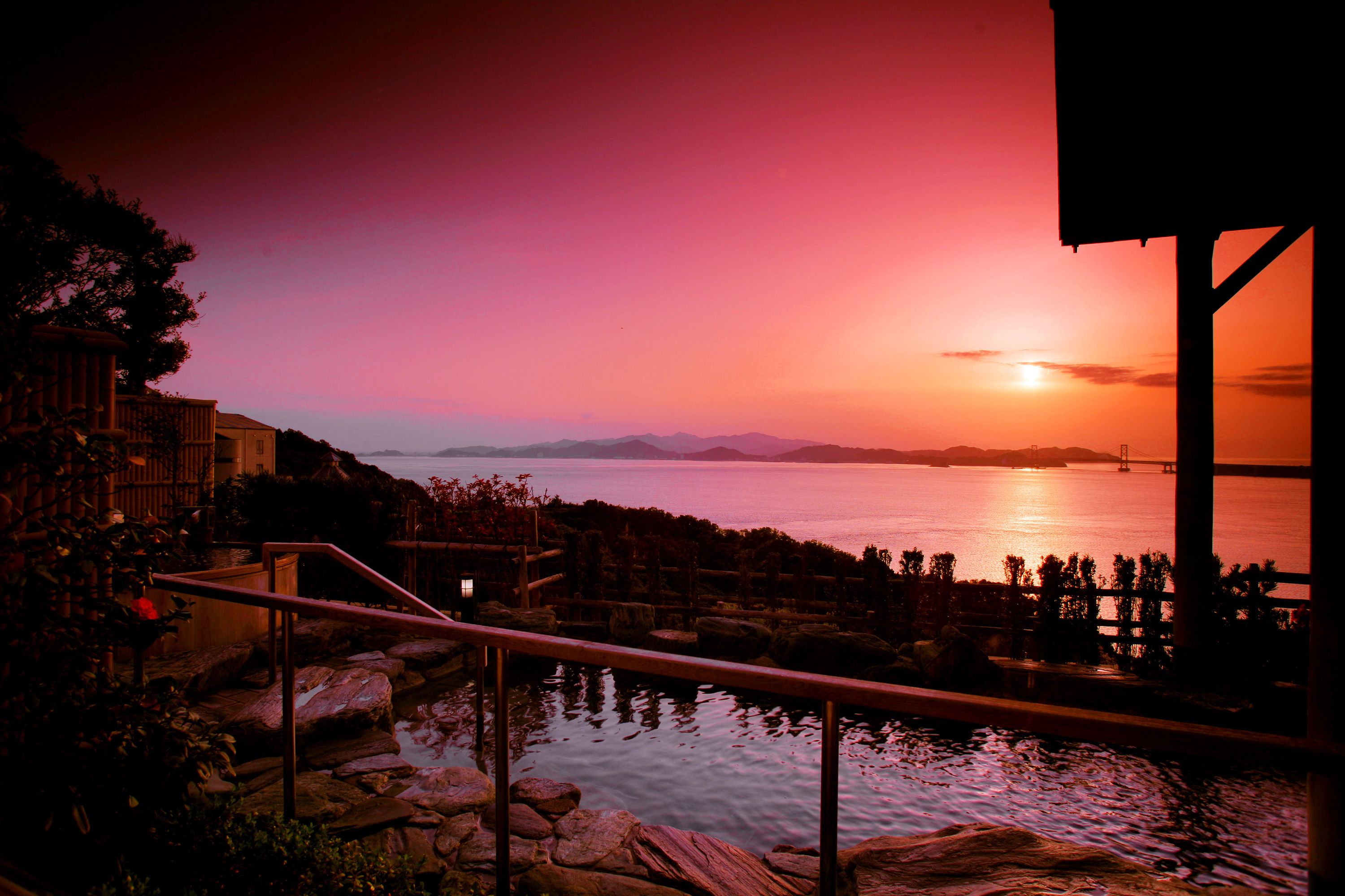 Bồn tắm spa ngoài trời