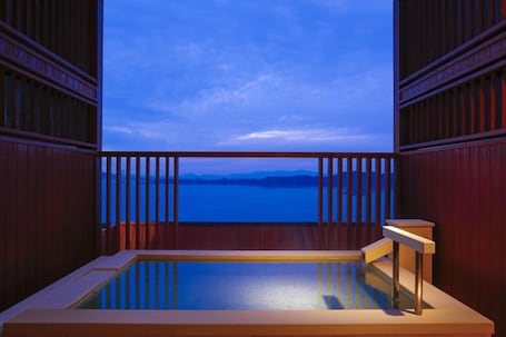 Japanese-Western Style Room (SOLA - Type D), Non Smoking | Bathroom | Combined shower/tub, free toiletries, hair dryer, slippers. Plaza Awajishima