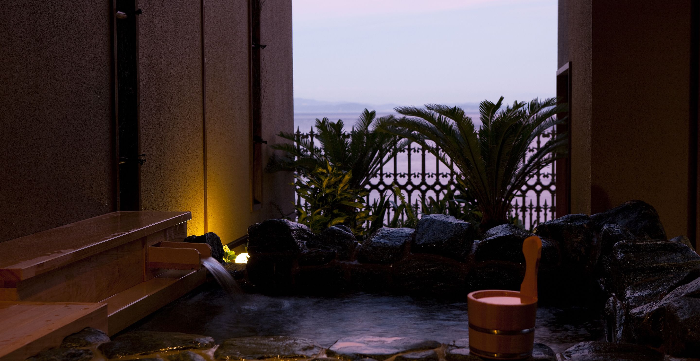 separate bathtub and shower, free toiletries, hair dryer, slippers