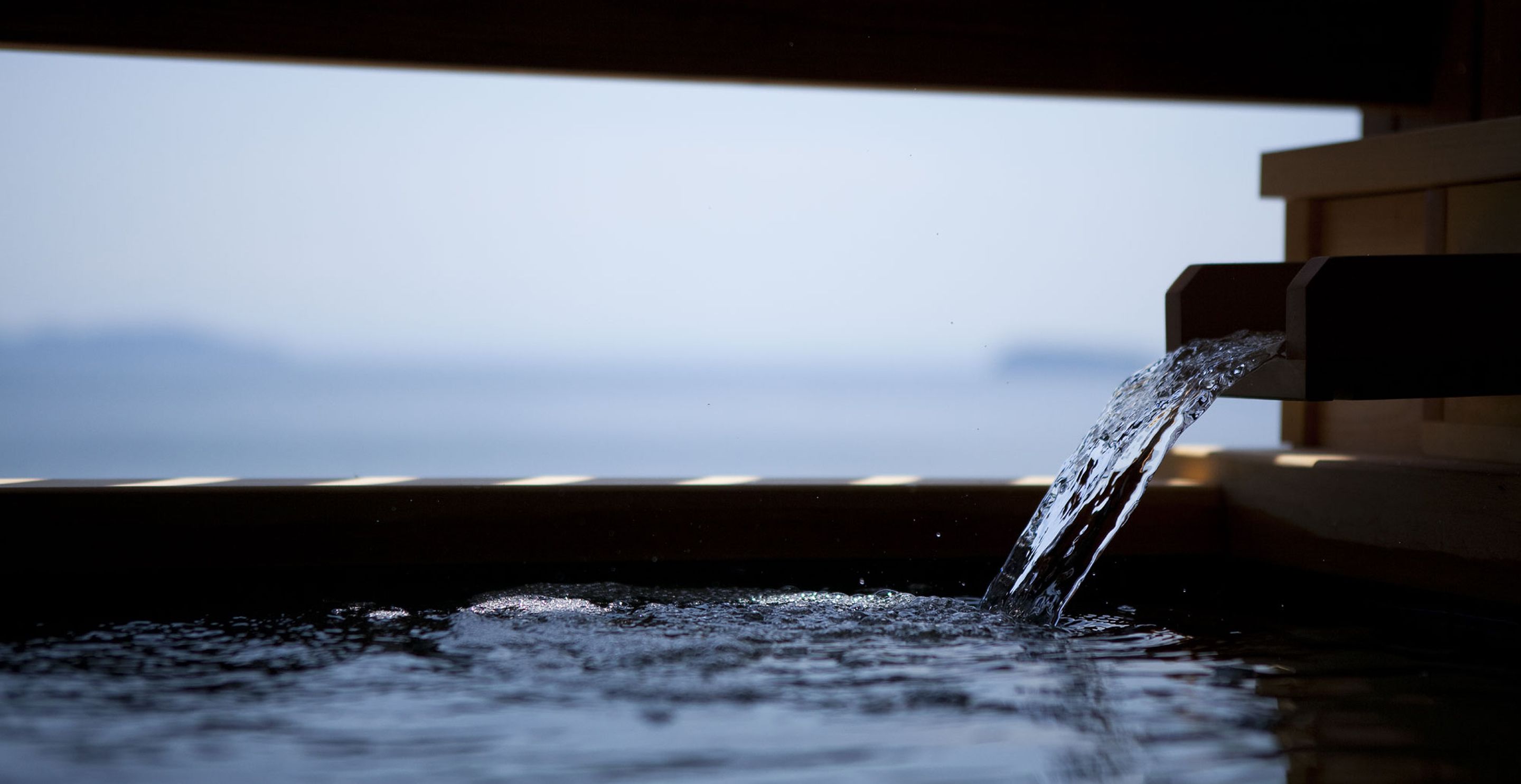 separate bathtub and shower, free toiletries, hair dryer, slippers