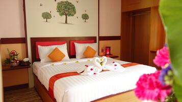 Standard Double Room | Individually decorated, desk, blackout curtains, rollaway beds