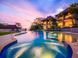 Outdoor pool, pool umbrellas, pool loungers - Crystal Wild Resort Panwa Phuket (Wichit)