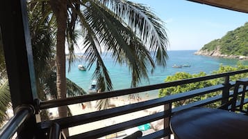 Deluxe Room, Sea View | Balcony