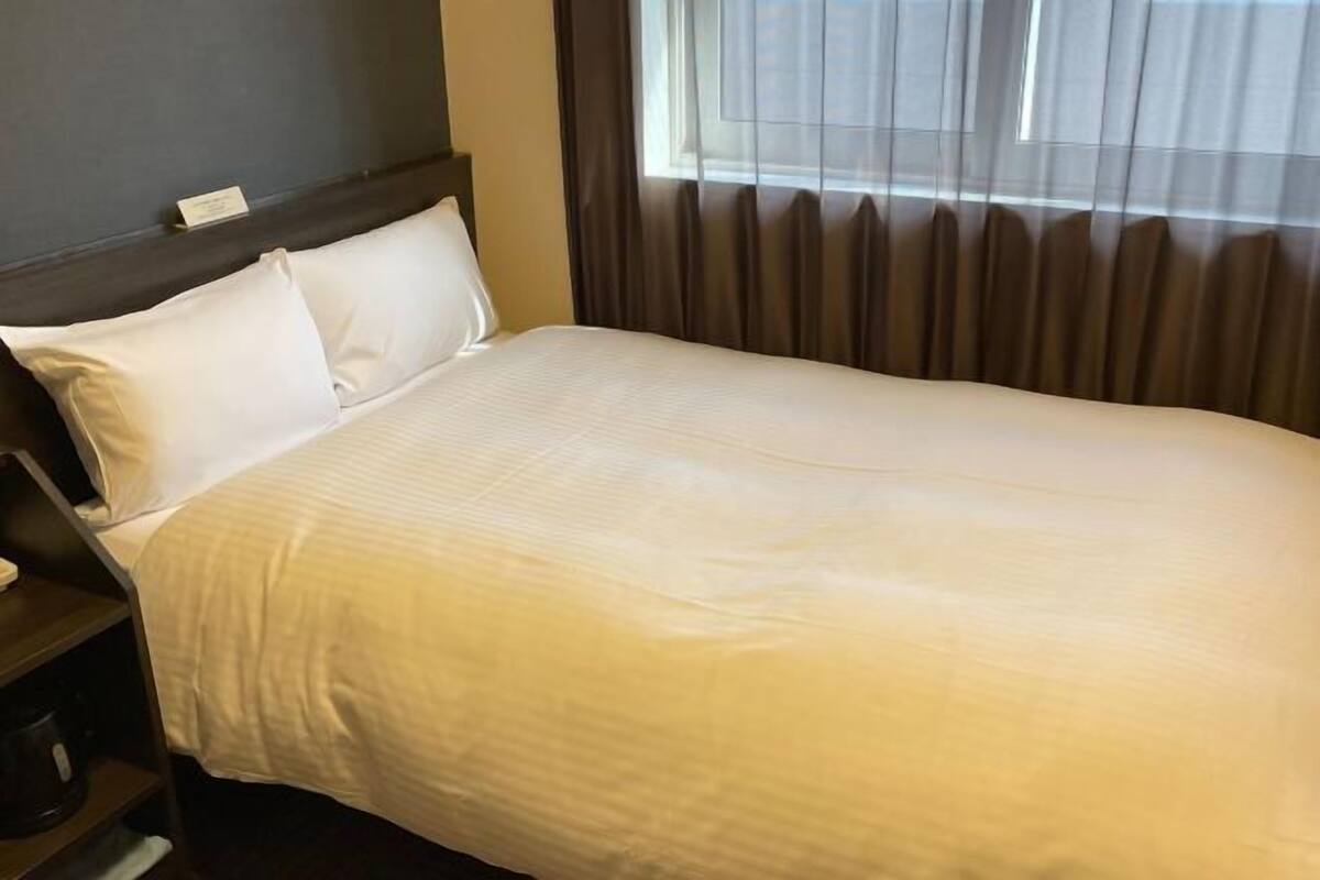 1 bedroom, desk, free WiFi, bed sheets