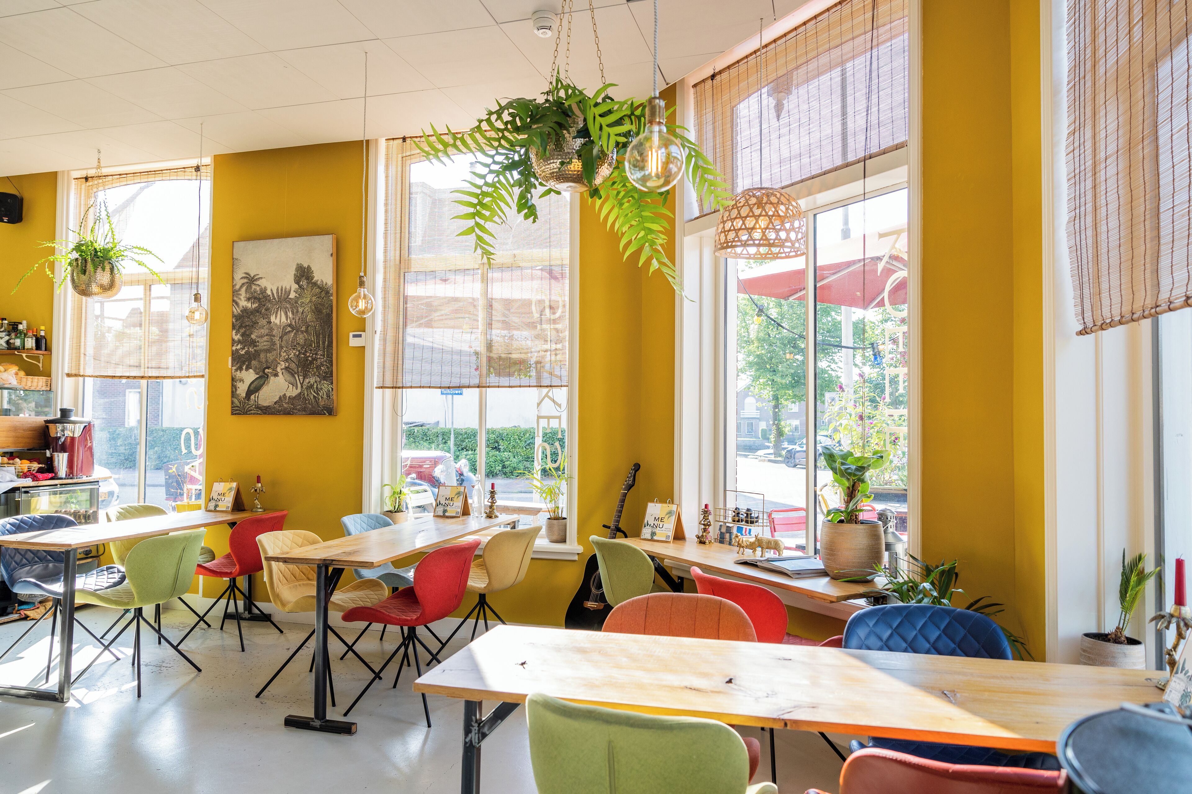 Daily buffet breakfast (EUR 17.5 per person)