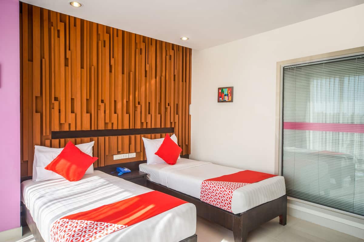 In-room safe, desk, soundproofing, free WiFi