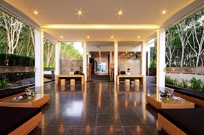 Lobby - Wanaburi Hotel (Thep Kasattri)