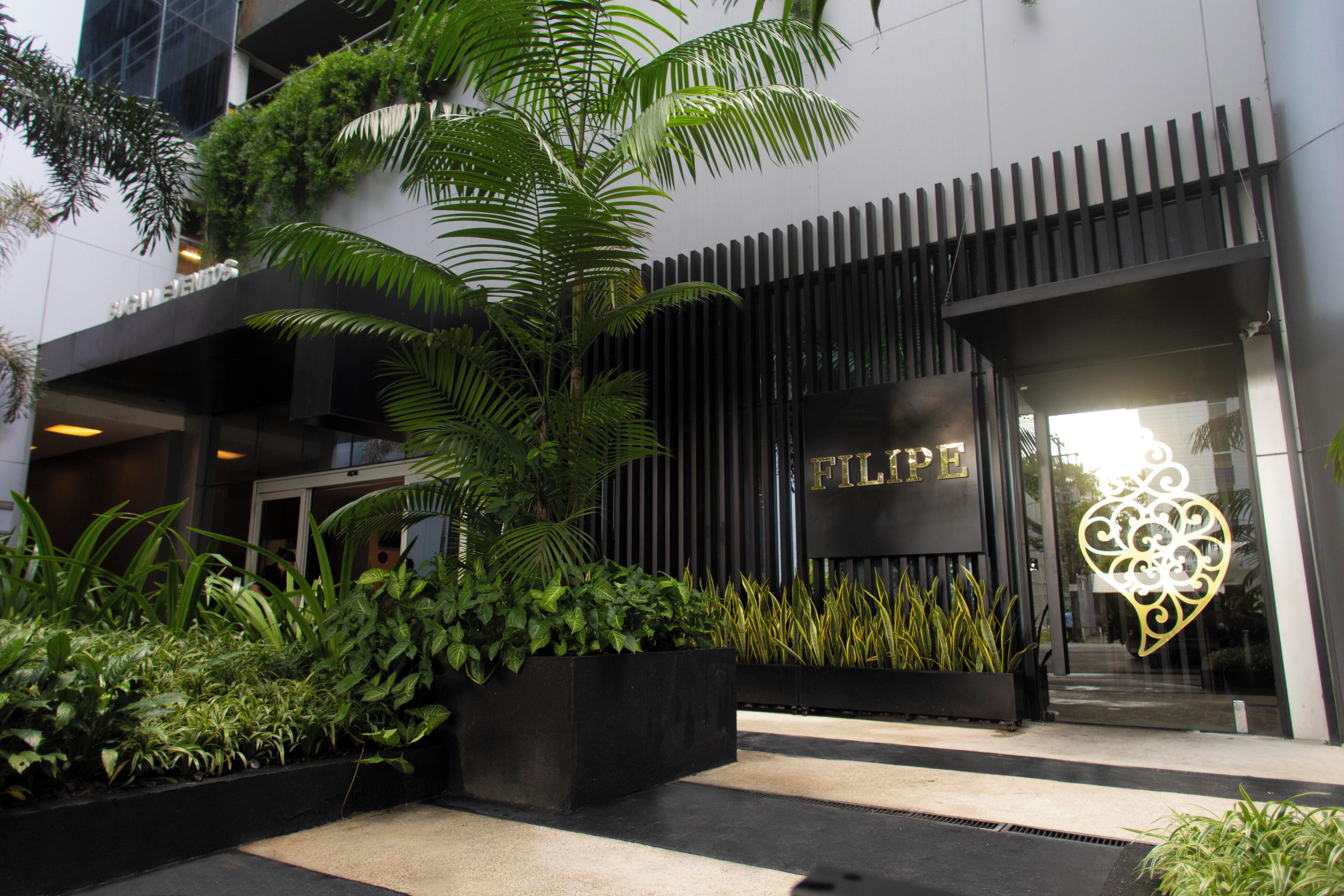 2 restaurants, breakfast, lunch, dinner served; Brazilian cuisine